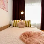 MISS SUNSHINE Romexpo 2-Bedroom&Free Parking