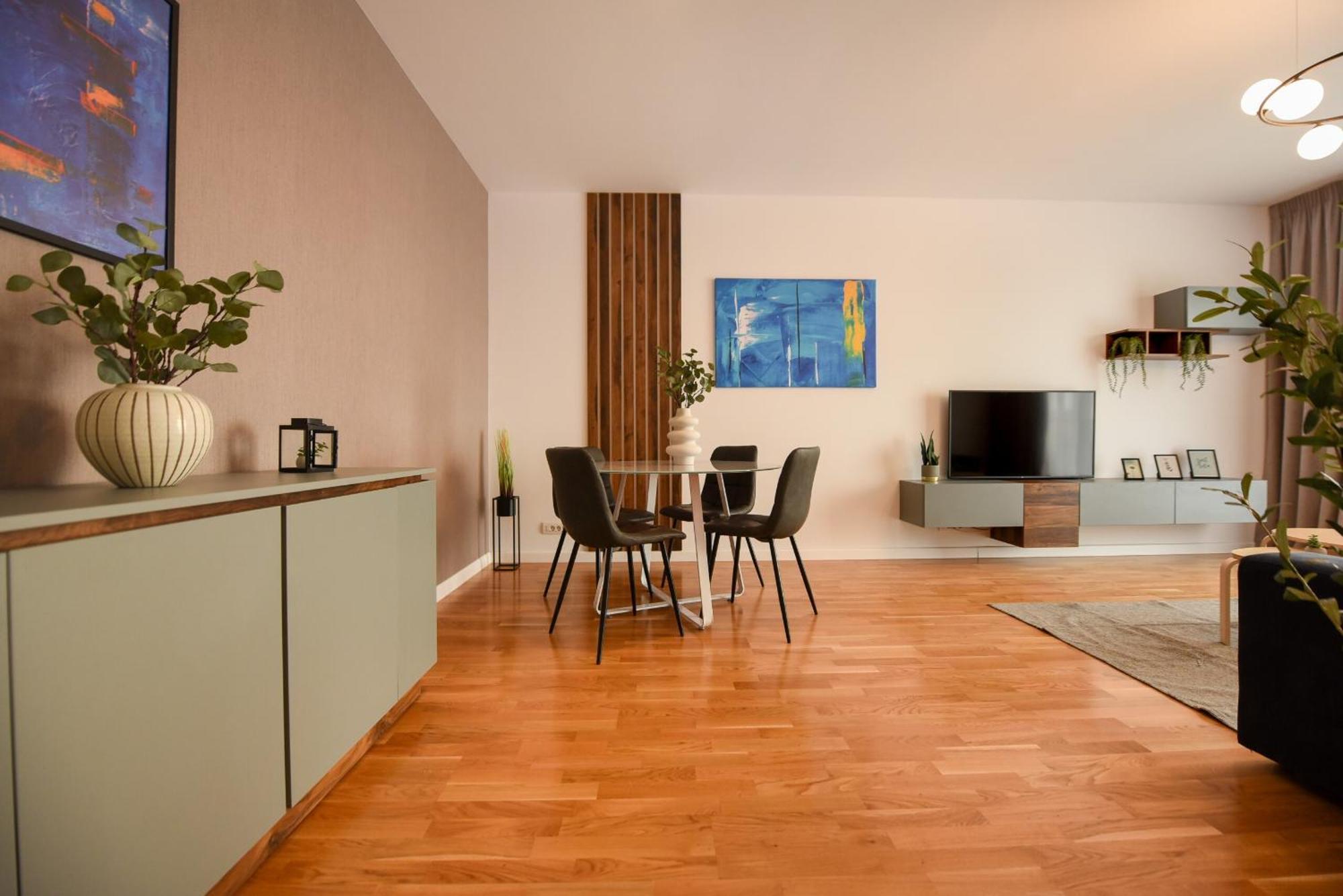 Miss Sunshine Romexpo 2-bedroom&free Parking Bucarest