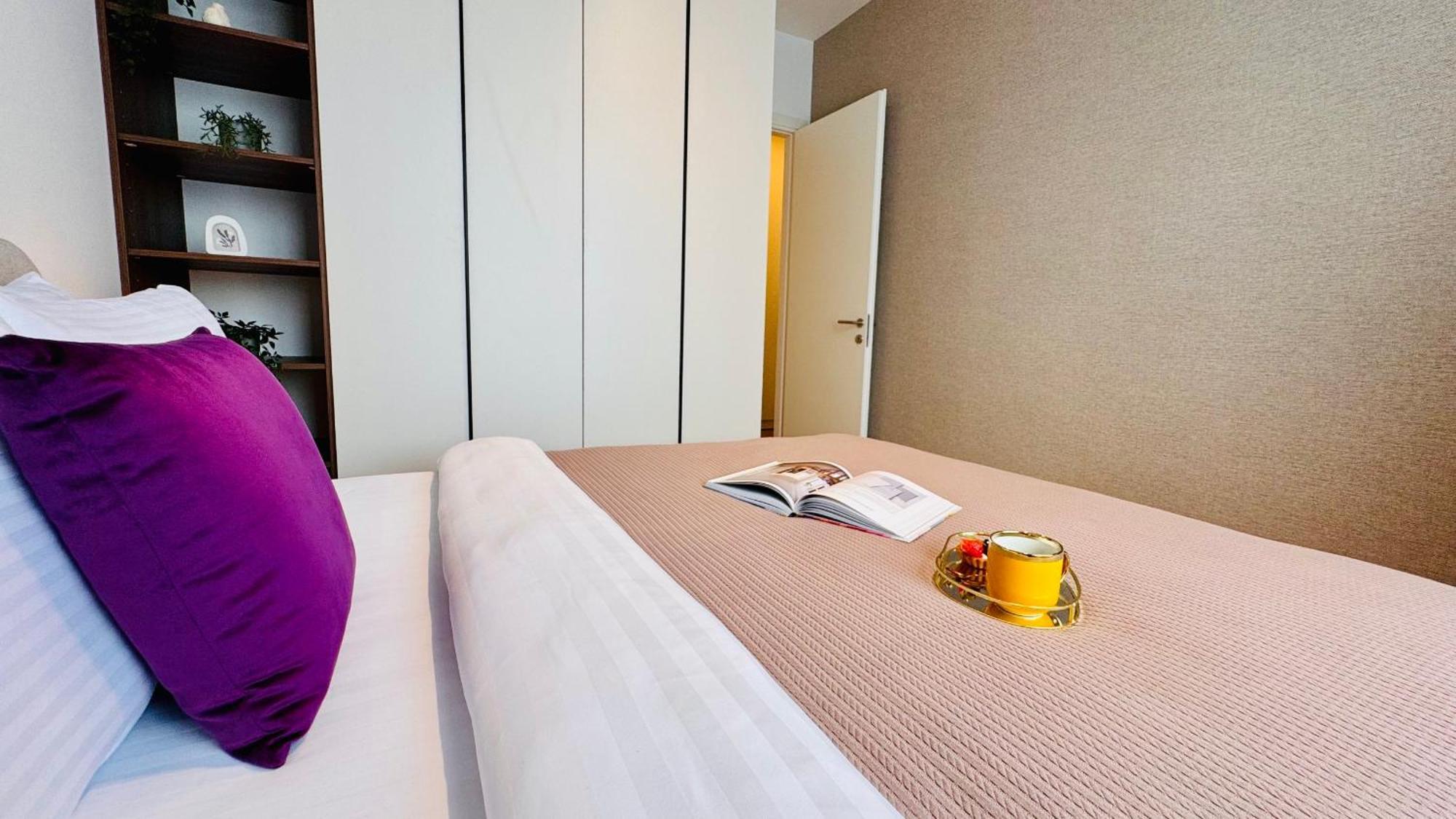 Apartament Ultimate Living Experience - Modern & Free Parking Near Romexpo Bucureşti