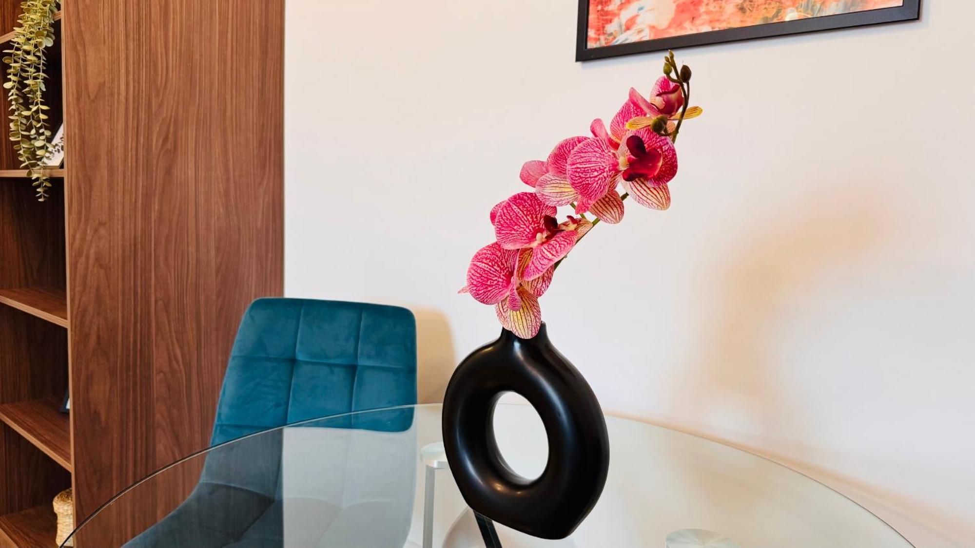 Ultimate Living Experience - Modern & Free Parking Near Romexpo Bucureşti